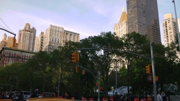 New York City Circa 2017 Traffic Passing Front New York — Stok Video