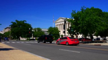 Washington Dc - 2017 yaklaşık: Çözülmüş Birleşik Yargıtay Binası Washington DC'de bir parlak yaz gününde vurdu,