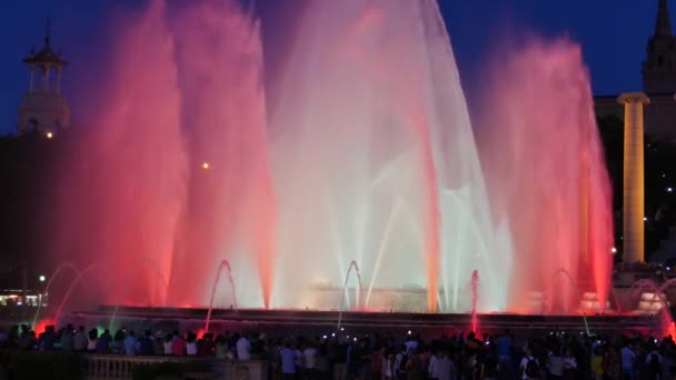 Barcelona Magic Fountains Attraction Lot Tourists Looking Colorful Night Show — Stock Video