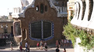 Barcelona, İspanya - Mayıs 2017 yaklaşık: A Parc Guell, kentin önemli turistik mekanlara, gerçek zamanlı, Barselona, İspanya, birini vurdu.