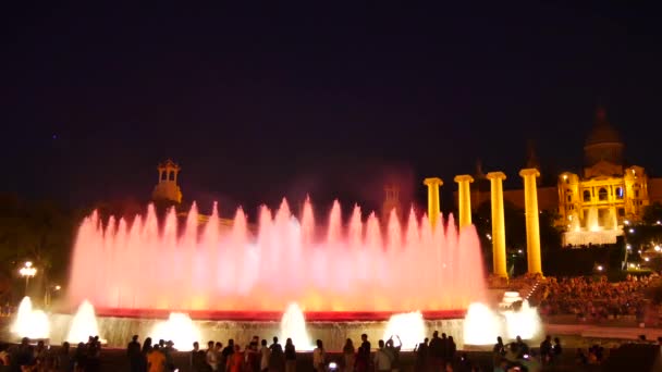 Barcelona Magic Fountains Attraction Lot Tourists Looking Colorful Night Show — Stock Video