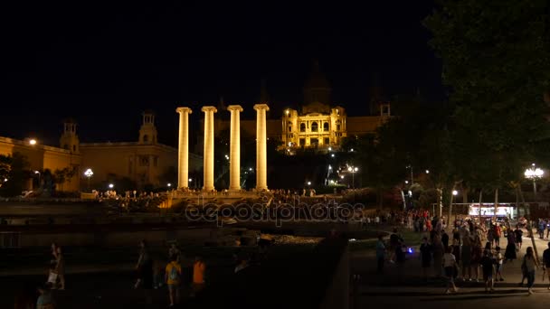 Barcelona Magic Fontes Atração Monte Turistas Olhando Para Show Noite — Vídeo de Stock