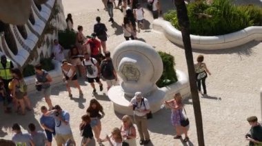 Barcelona, İspanya - Mayıs 2017 yaklaşık: A Parc Guell, kentin önemli turistik mekanlara, gerçek zamanlı, Barselona, İspanya, birini vurdu.