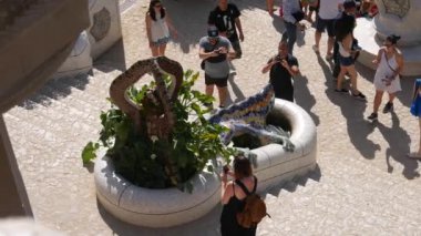 Barcelona, İspanya - Mayıs 2017 yaklaşık: A Parc Guell, kentin önemli turistik mekanlara, gerçek zamanlı, Barselona, İspanya, birini vurdu.