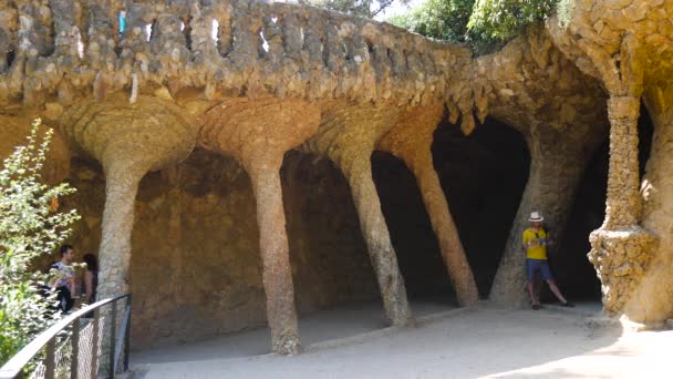 Barcelona Spanien Circa Maj 2017 Skjuten Parc Guell Stadens Stora — Stockvideo