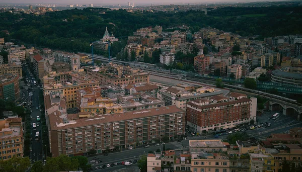San Pietro Bazilikası kubbe arası Roma en iyi görünümü                  