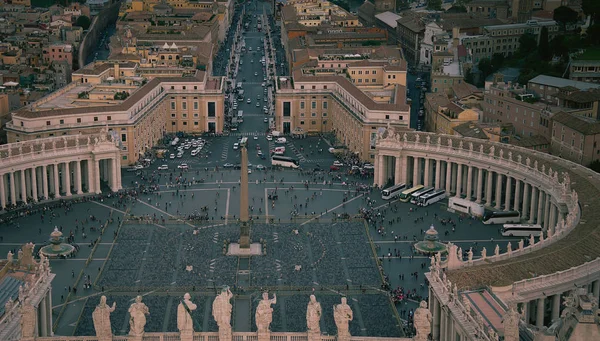 San Pietro Bazilikası kubbe arası Roma en iyi görünümü                  