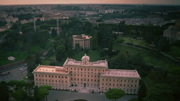 San Pietro Bazilikası kubbe arası Roma en iyi görünümü                  
