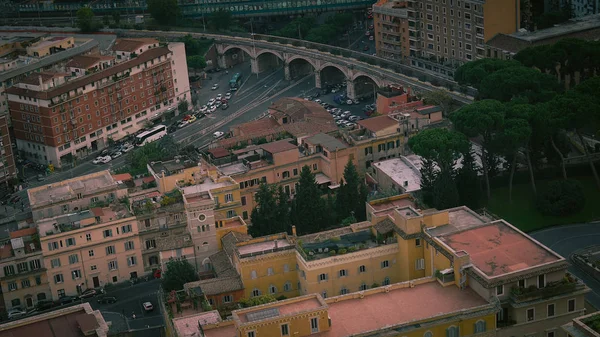 San Pietro Bazilikası kubbe arası Roma en iyi görünümü                  