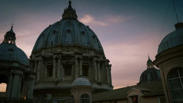 San Pietro Bazilikası kubbe arası Roma en iyi görünümü                  