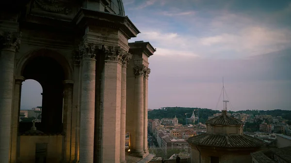 San Pietro Bazilikası kubbe arası Roma en iyi görünümü                  
