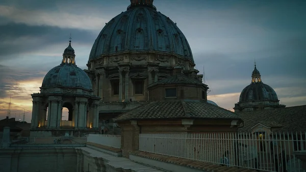 San Pietro Bazilikası kubbe arası Roma en iyi görünümü                  