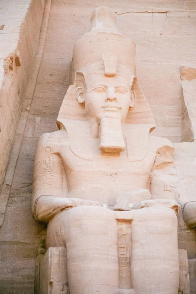 Faraó escultura em Abu Simbel — Fotografia de Stock