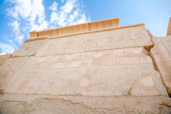 Muur in Karnak tempel — Stockfoto