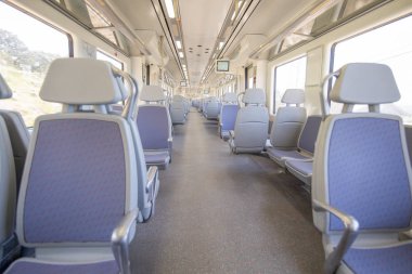 vagon kapalı kimse ile tren boş koltuk