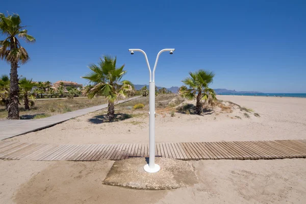 Prysznice publiczne w plaży Grao — Zdjęcie stockowe