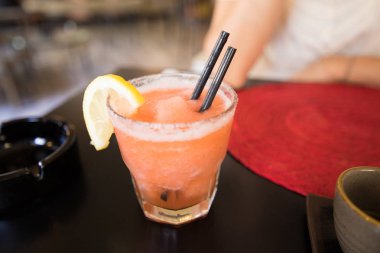 Çilek ile dondurulmuş margarita