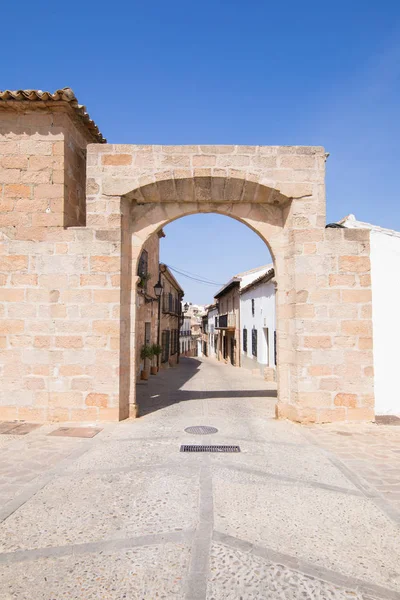 Arco de Benalua em Banos de la Encina — Fotografia de Stock