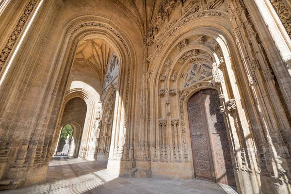 Door and  portico of cathedral in Oviedo city — Stock Photo, Image