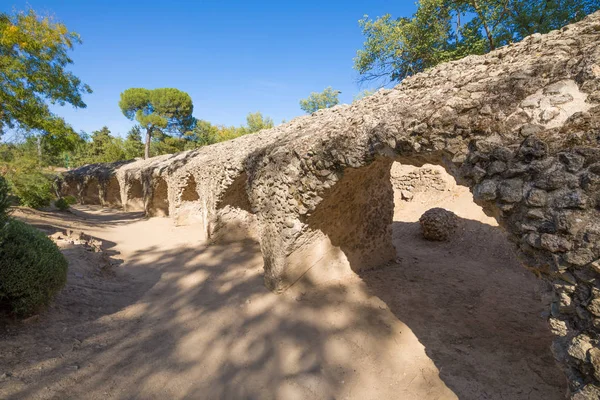 Ruinerna av den antika romerska cirkusen i Toledo city — Stockfoto