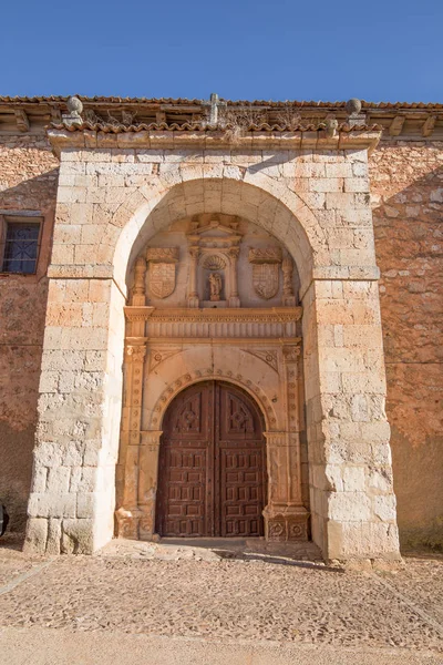 Außentür des Empfängnisklosters in Ayllon — Stockfoto