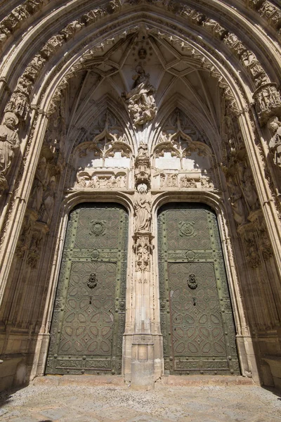 Detail of side door Cathedral in Toledo vertical — Stock Photo, Image