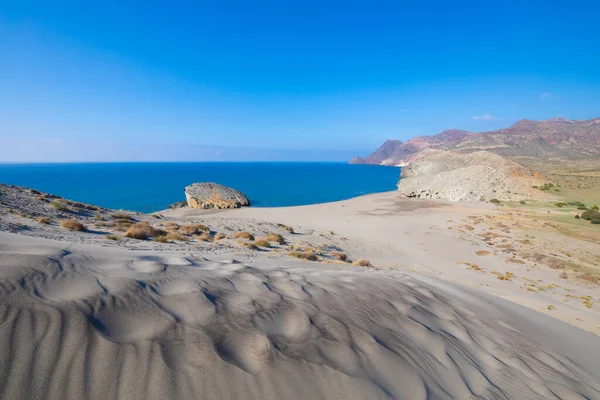 Pohled z duny Monsul Beach v Cabo de Gata Almeria — Stock fotografie
