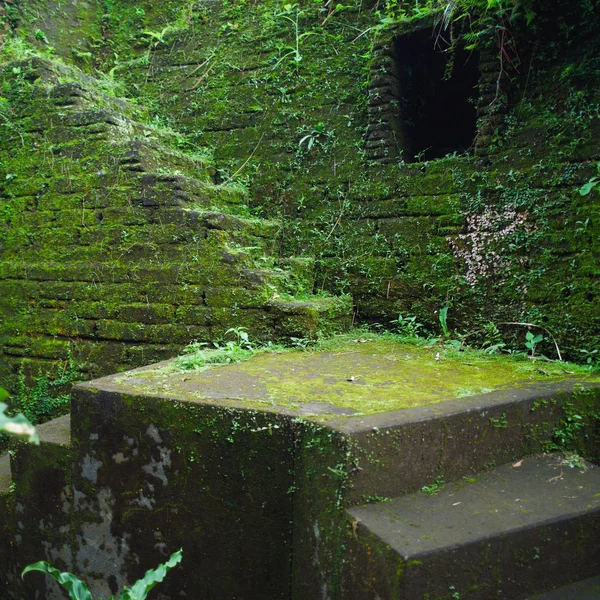 Escadaria Uma Parede Tijolos Bali Indonésia — Fotografia de Stock