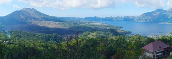 Hermoso Paisaje Con Volcán Batur Lago Bali Países Bajos Imagen de stock