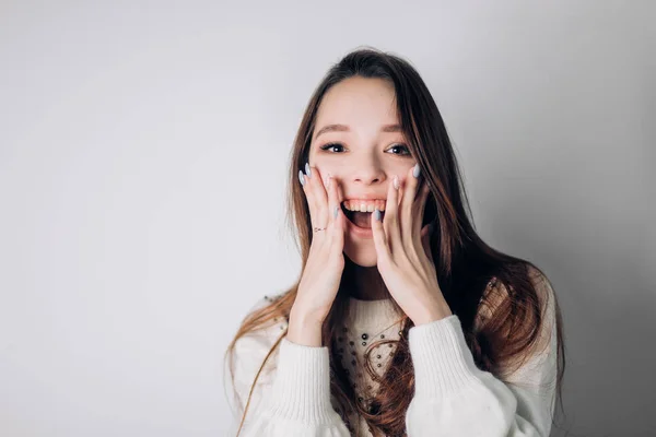 Sorprendido feliz hermosa mujer — Foto de Stock