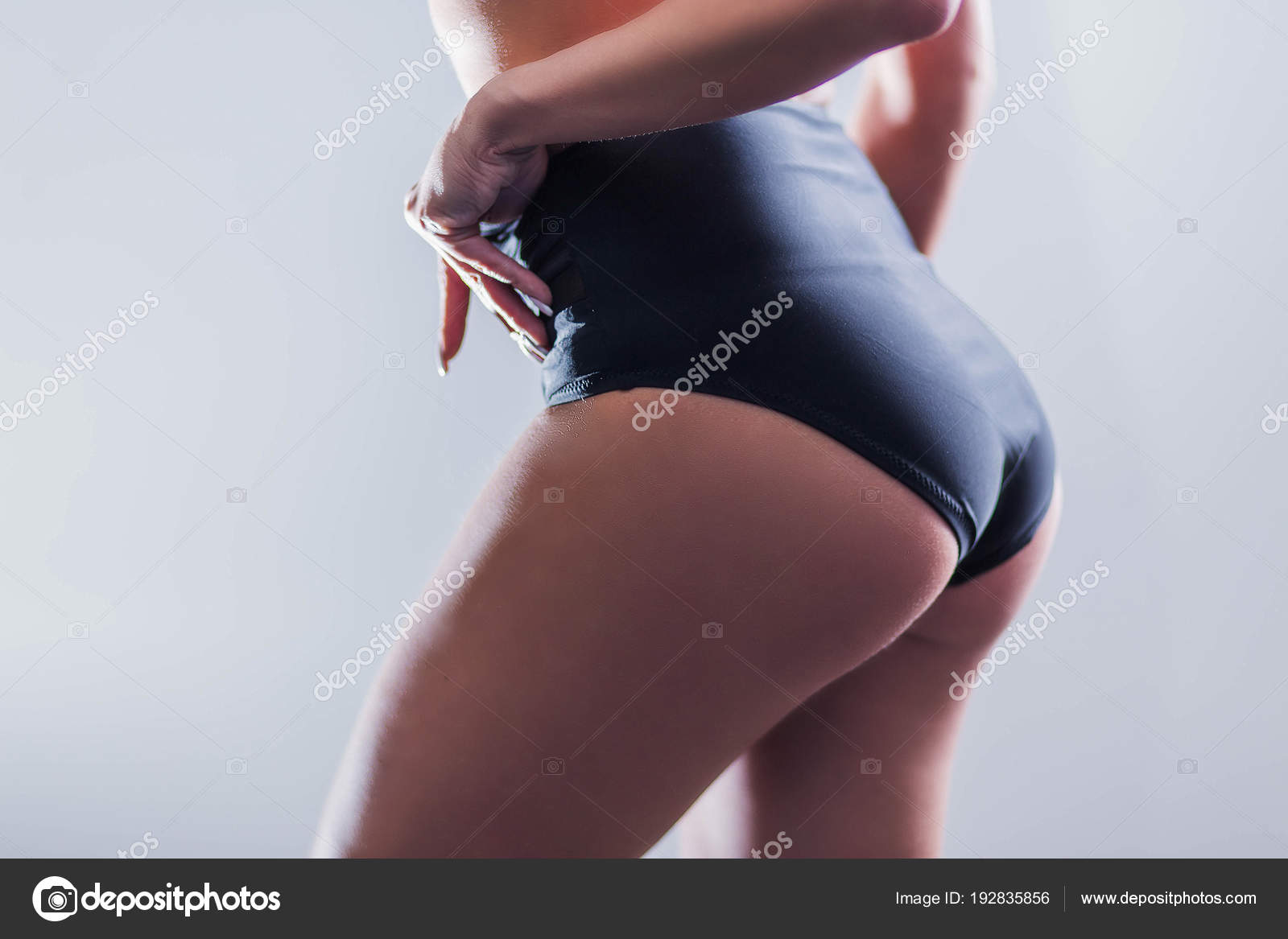 Černá dívka prdel pic