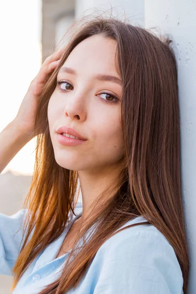 Outdoor close-up portrait of beautiful Asian girls — Stock Photo, Image