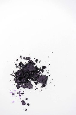 Beyaz arka planda izole edilmiş siyah göz gölgeleri