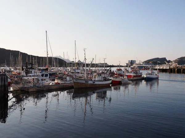 Bodo Norvegia Luglio 2019 Vista Serale Yacht Barche Riflessi Acqua — Foto Stock