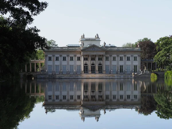 Scenery Palace Isle Lake Baths Park Warsaw European Capital City — ストック写真