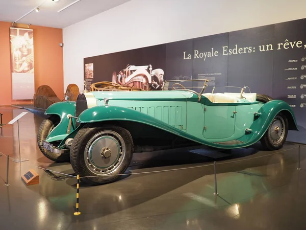 Bugatti Royale Roadster Armand Esders Coupe typ 41 vyrobený v letech 1930 - 1990 v evropském Mulhouse City, Francie — Stock fotografie