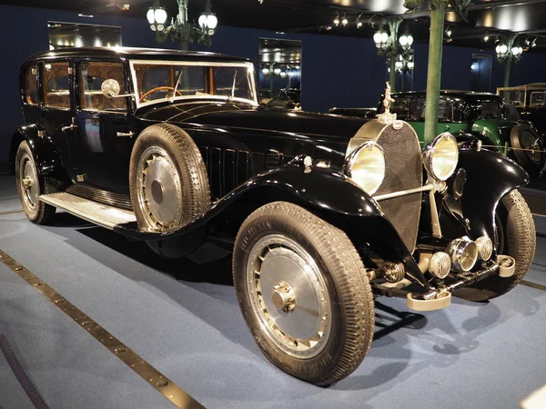 Black Bugatti Limousine Park-Ward Type 41 Chasis Royale no 41131 producido en 1927 - 1933, ciudad Mulhouse europea Francia — Foto de Stock