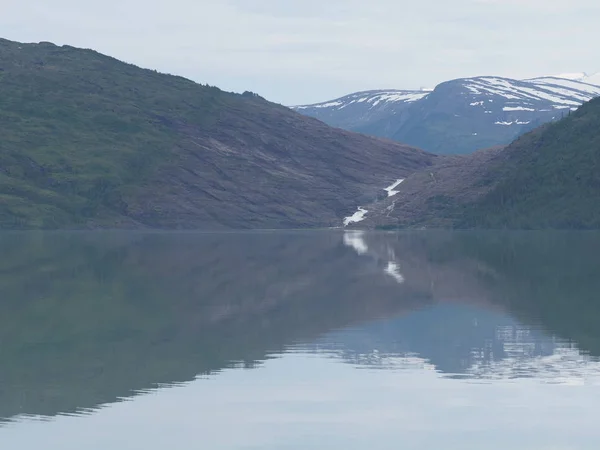 Scenic Svartisvatnet Lake Landscapes Mountains Reflected Water European Svartisen Glacier — 스톡 사진