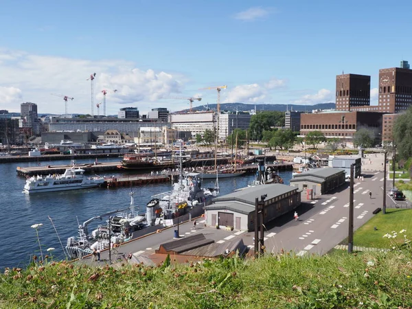 Cityscape Com Porto Prefeitura Capital Europeia Oslo Distrito Ostlandet Noruega — Fotografia de Stock