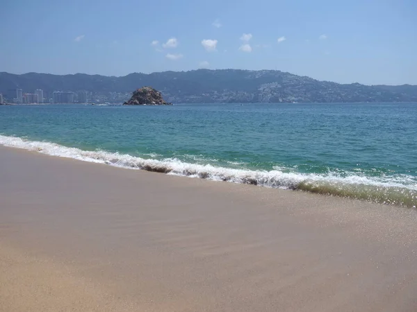 Praia Pitoresca Baía Cidade Acapulco Distrito Guerrero México Paisagens Oceano — Fotografia de Stock