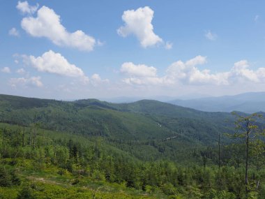 Salmopol yakınlarındaki Beskids Dağları 'nın panoramik manzarası Polonya' yı geçiyor