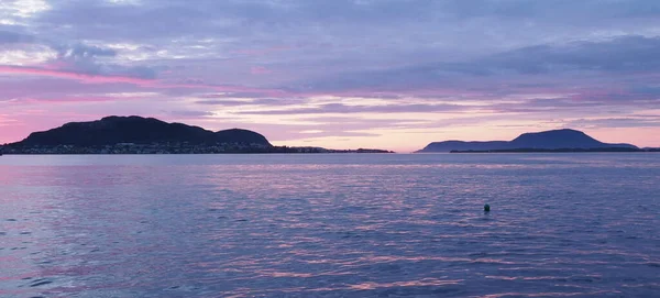 Vue Panoramique Baie Vue Ville Européenne Alesund Romsdal Norvège Ciel — Photo