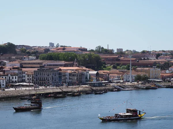 Porto Portugal September 2019 Twee Toeristische Fregatten Oude Gebouwen Van — Stockfoto