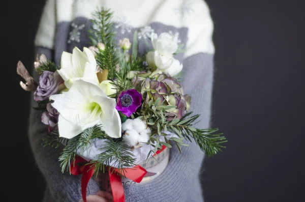 Winter bouquet in hands — Stock Photo, Image