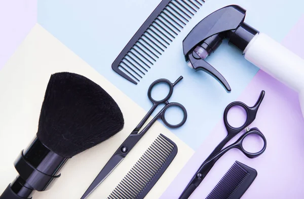 Stilvolle Professionelle Friseurscheren Und Kämme Friseursalon Konzept Friseur Werkzeug Set — Stockfoto