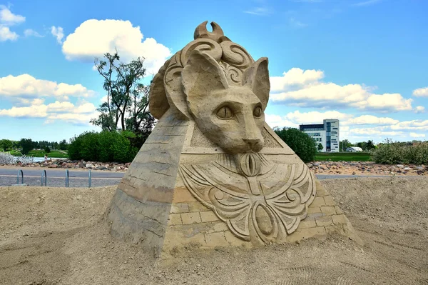Jelgava Latvia 2019 축제의 조각품 세계의 통치자들 고양이 머리를 이집트 — 스톡 사진