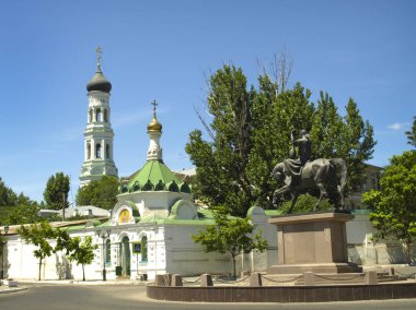 Kadın duyuru manastırında çan kulesi. 