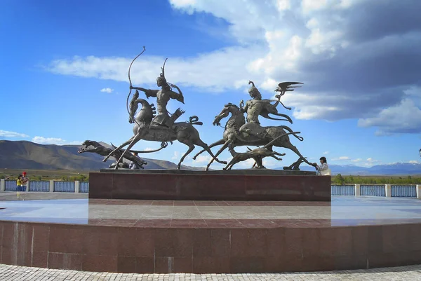 Kyzyl Touva Russie Sculpture Sur Remblai Rivière Yenisei — Photo