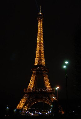 Paris'e seyahat. Şehrin Fransız cazibe manzaraları.