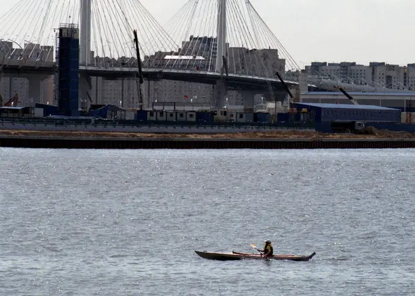 City sketch on the water. Navigable river Neva. — Stock Photo, Image